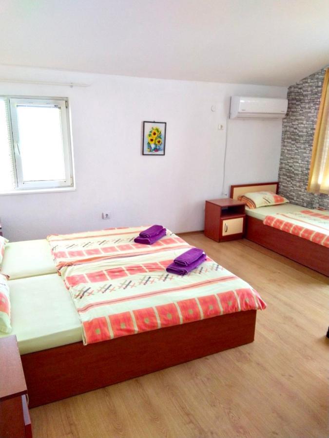 Hotel Kъща За Гости Липите Sinemoretz Esterno foto